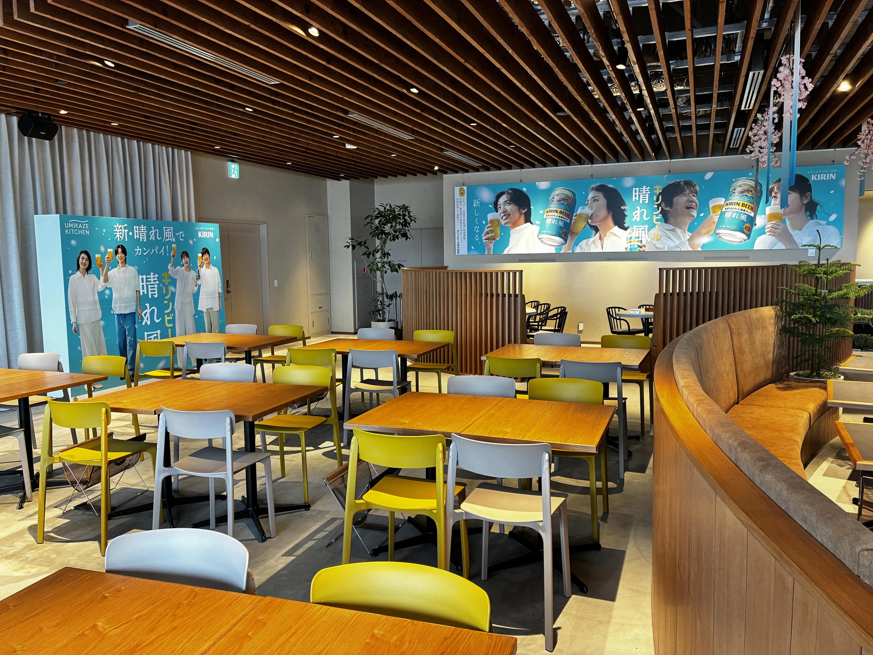 UMIKAZE KITCHEN 店内