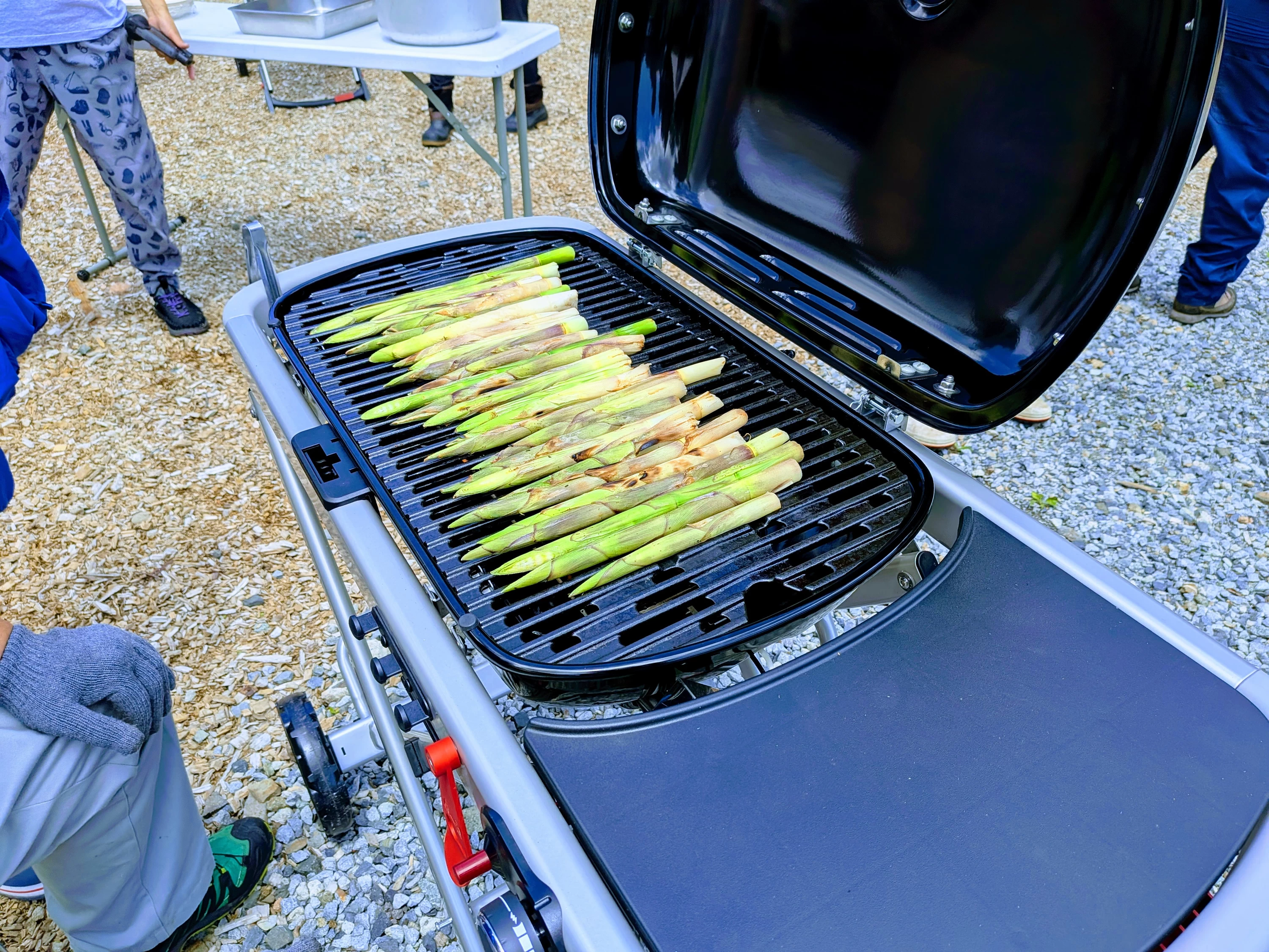 BBQだからこそダイナミックにまずは焼きから