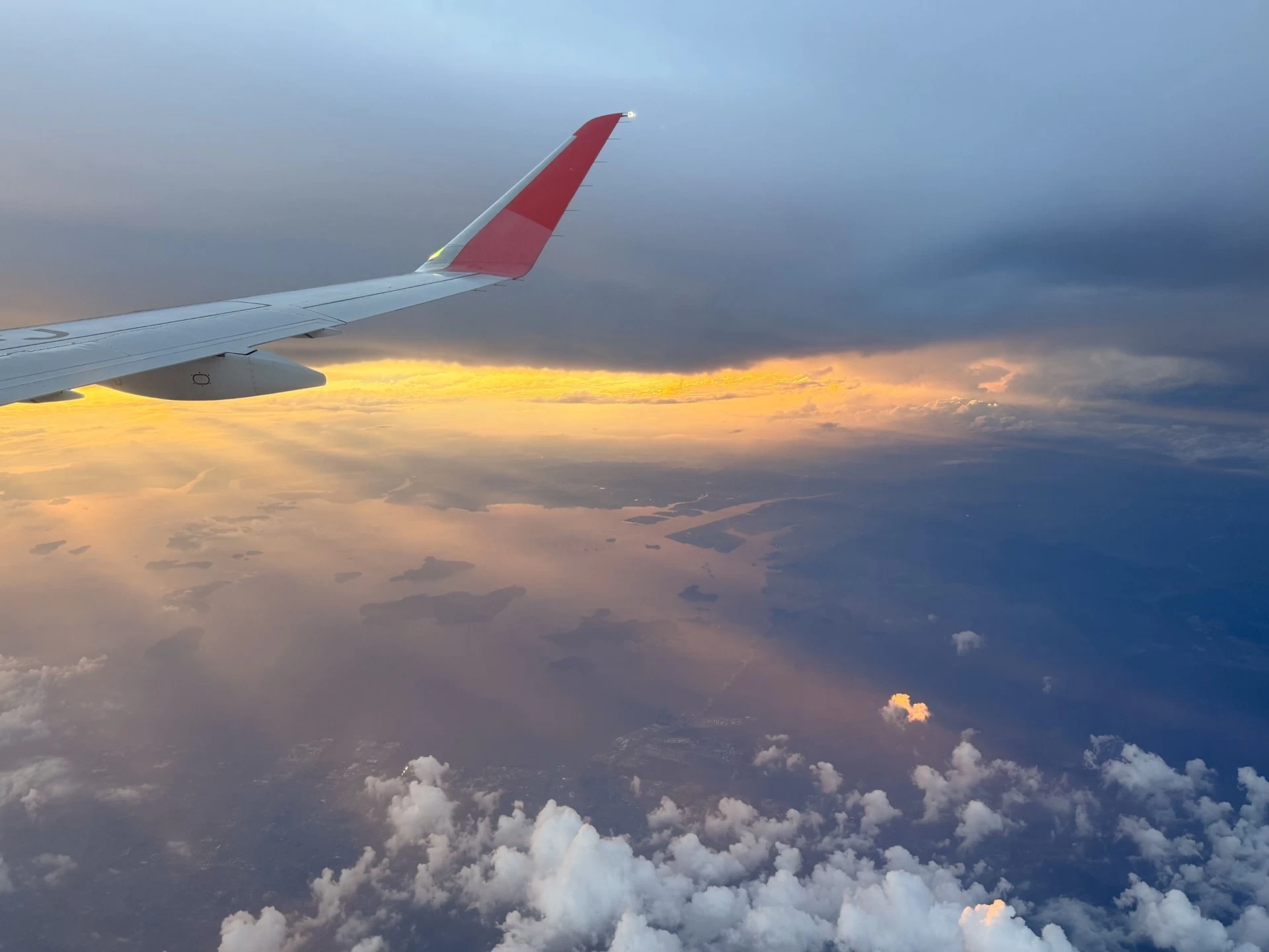 JH327 高松市上空