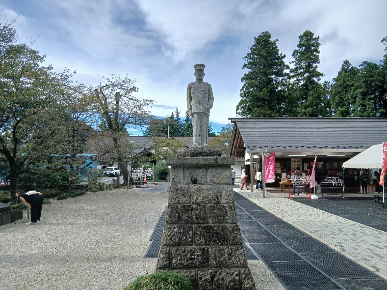那須乃木神社の境内の像