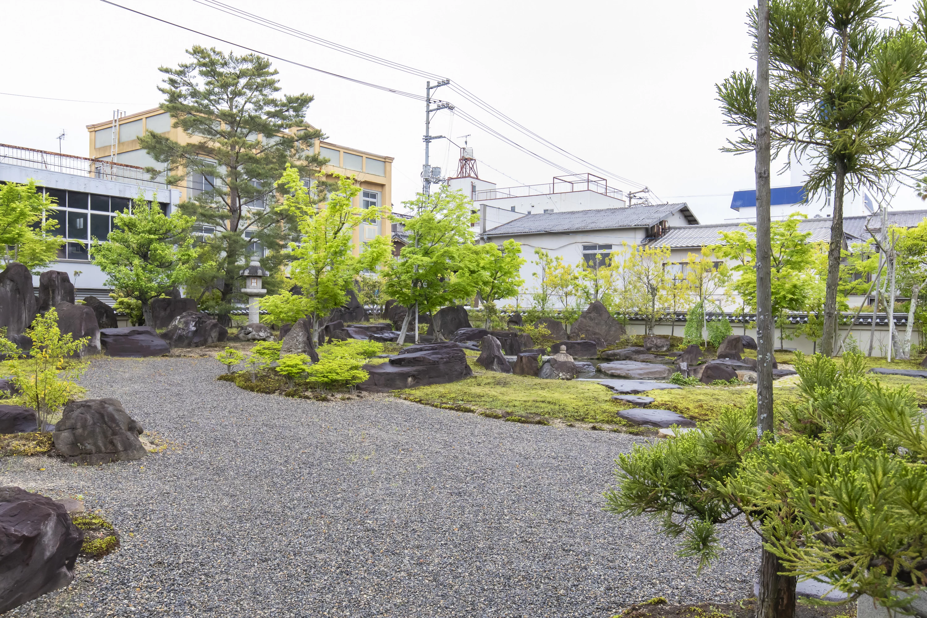 ～池泉回遊式庭園～