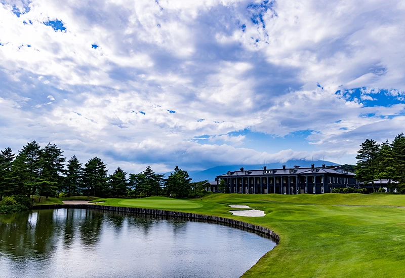 ゴルフコースについての詳細はこちら。