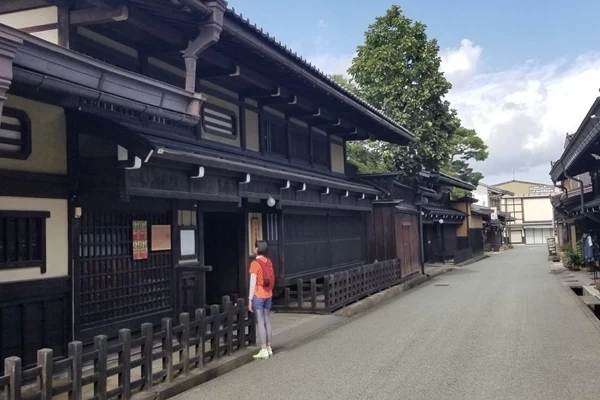 古い町並みが残る岐阜県・高山市でほっこり空気を味わう早朝ランニング旅