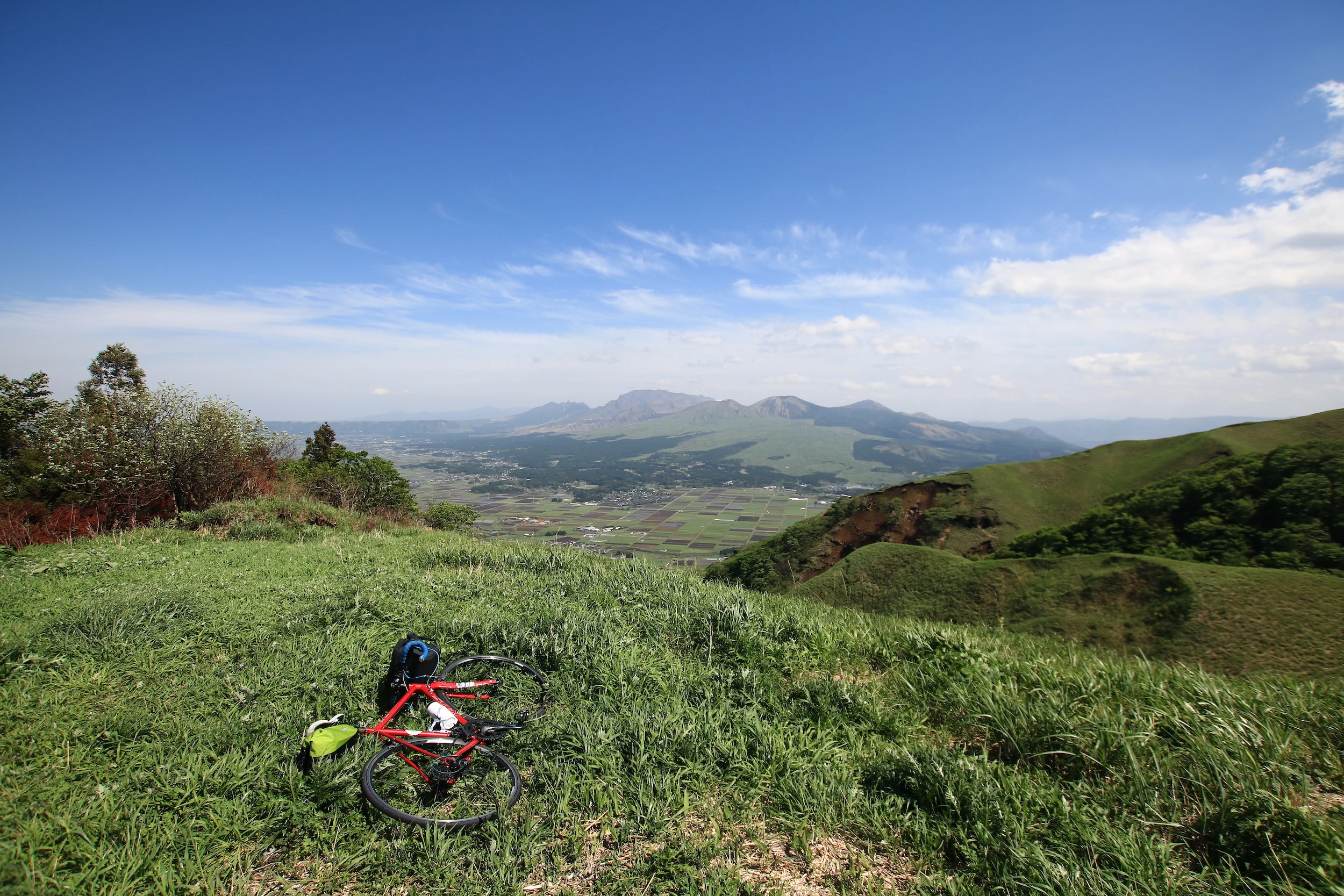 初夏の九州！ 阿蘇とくじゅう連山を目指す4泊5日の自転車旅（前半