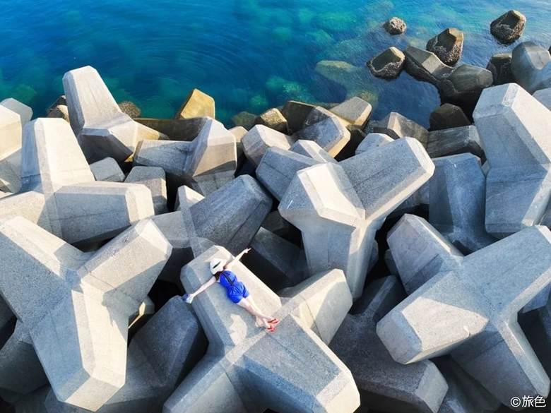 鹿児島の不思議地形がつまった秘境・甑島（こしきしま）でフォトジェニックなドローン旅