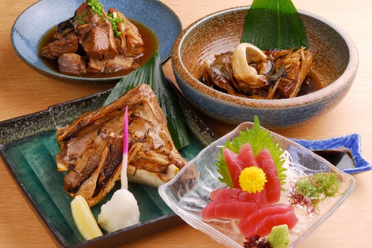 宮崎名物グルメと焼酎を味わえる宴会