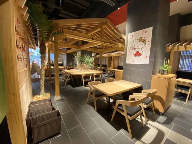 アニメの聖地として有名な神社のカフェでゲン担ぎメニューを『EDOCCO　CAFE  「MASU　MASU」』（神田）