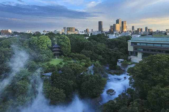 朝の雲海は、宿泊者だけが見られる特別な風景！「ホテル椿山荘東京」