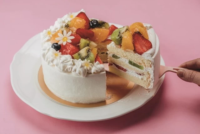 旬のフルーツをたっぷり使った、台湾ならではのホールケーキはいかが？