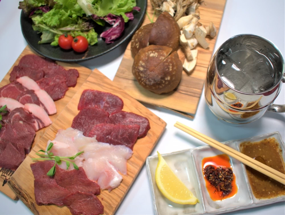 主役はタンとハラミ、助演はジビエの「叉鬼の焼肉酒場」