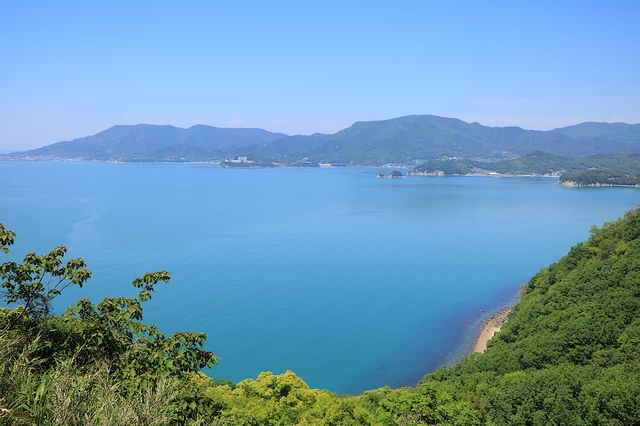 （写真3）“日本のエーゲ海”と呼ばれる穏やかな景観の「小豆島」