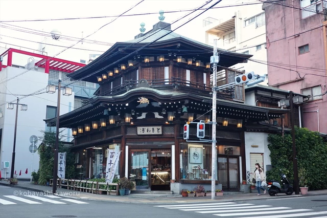 京都の宮大工の技術で造られた立派な建物です