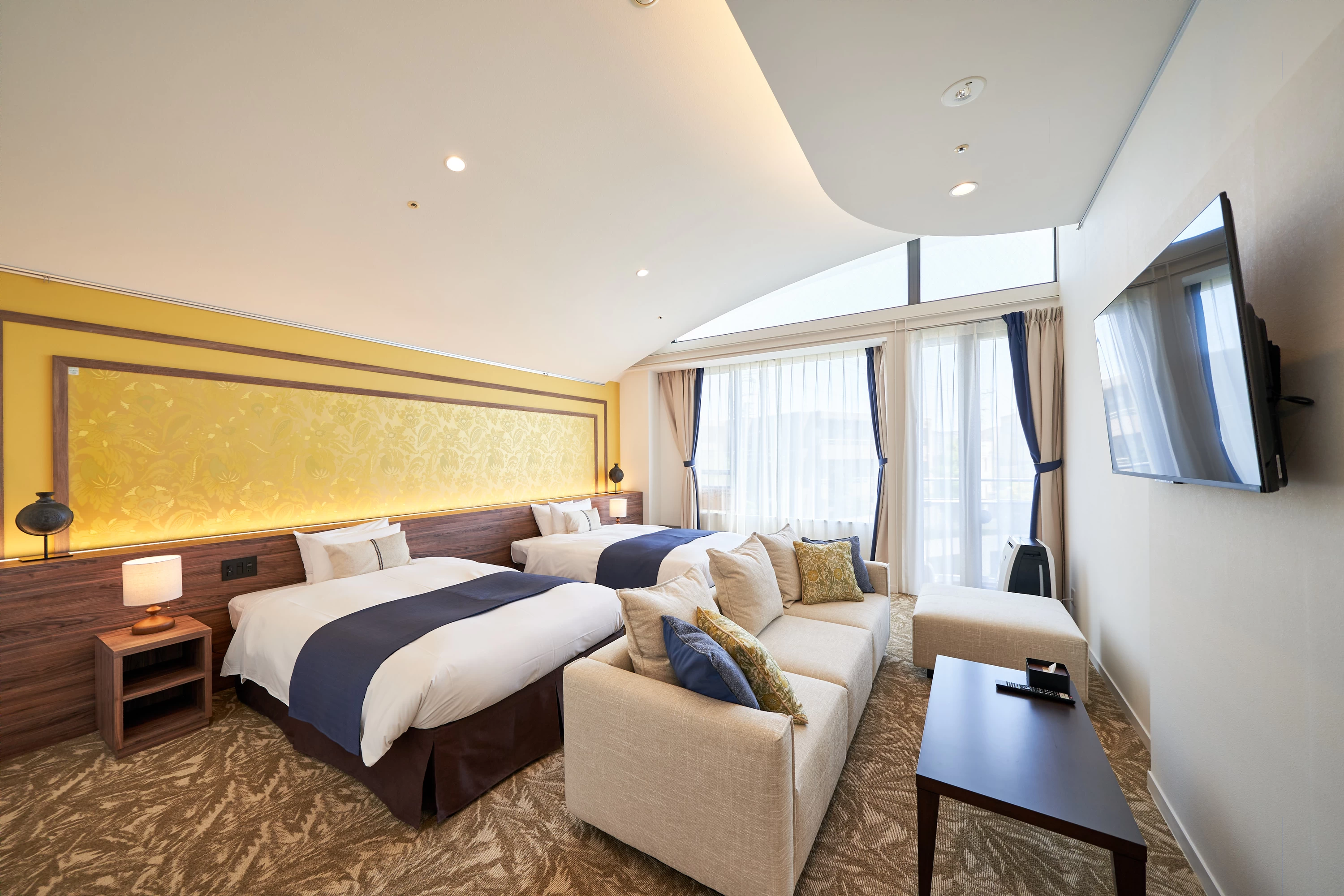 鎌倉と由比ガ浜で迎える記念日♡グルメや観光を満喫カップル旅