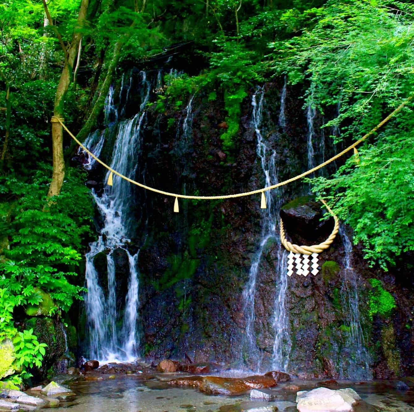 箱根湯本のパワースポットへ！玉簾の瀧でリフレッシュする女子旅