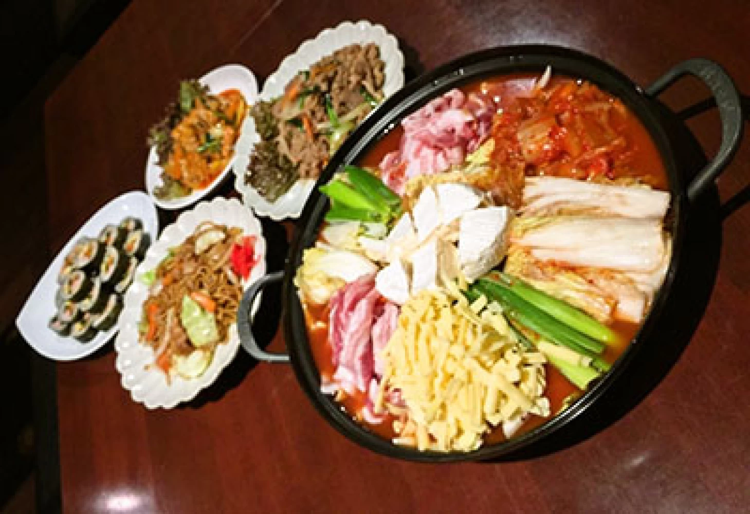 韓国家庭料理が勢ぞろい