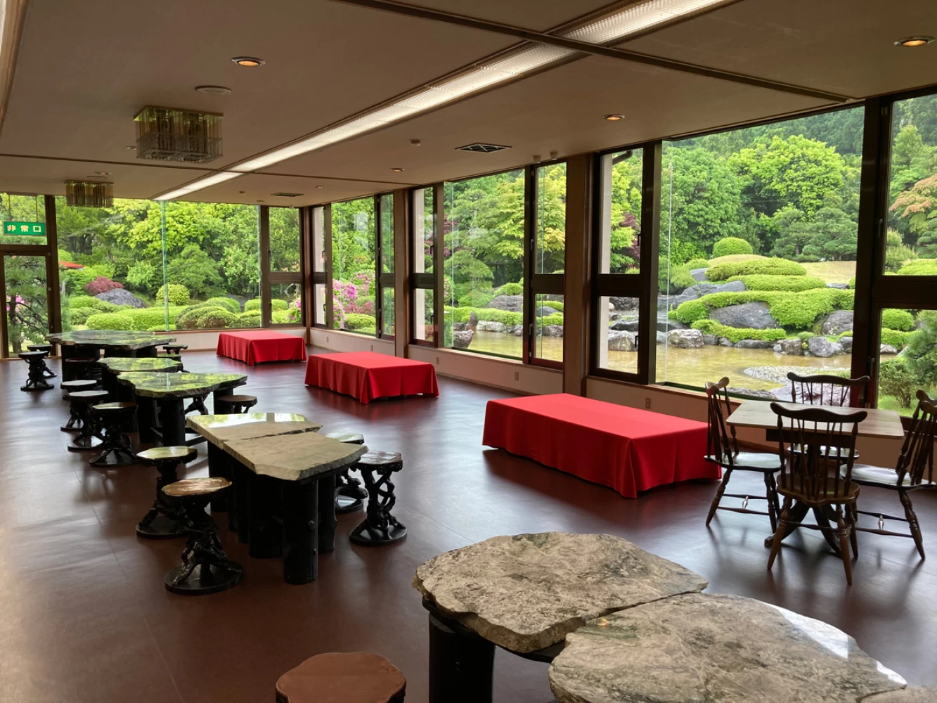 玉翠園 室内の様子