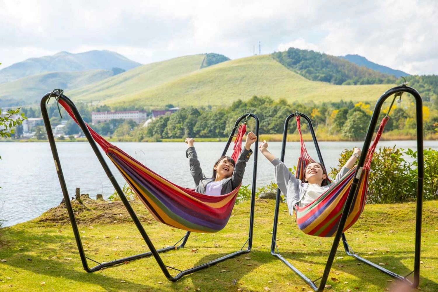 湖畔のハンモック 写真提供:立科町産業振興課