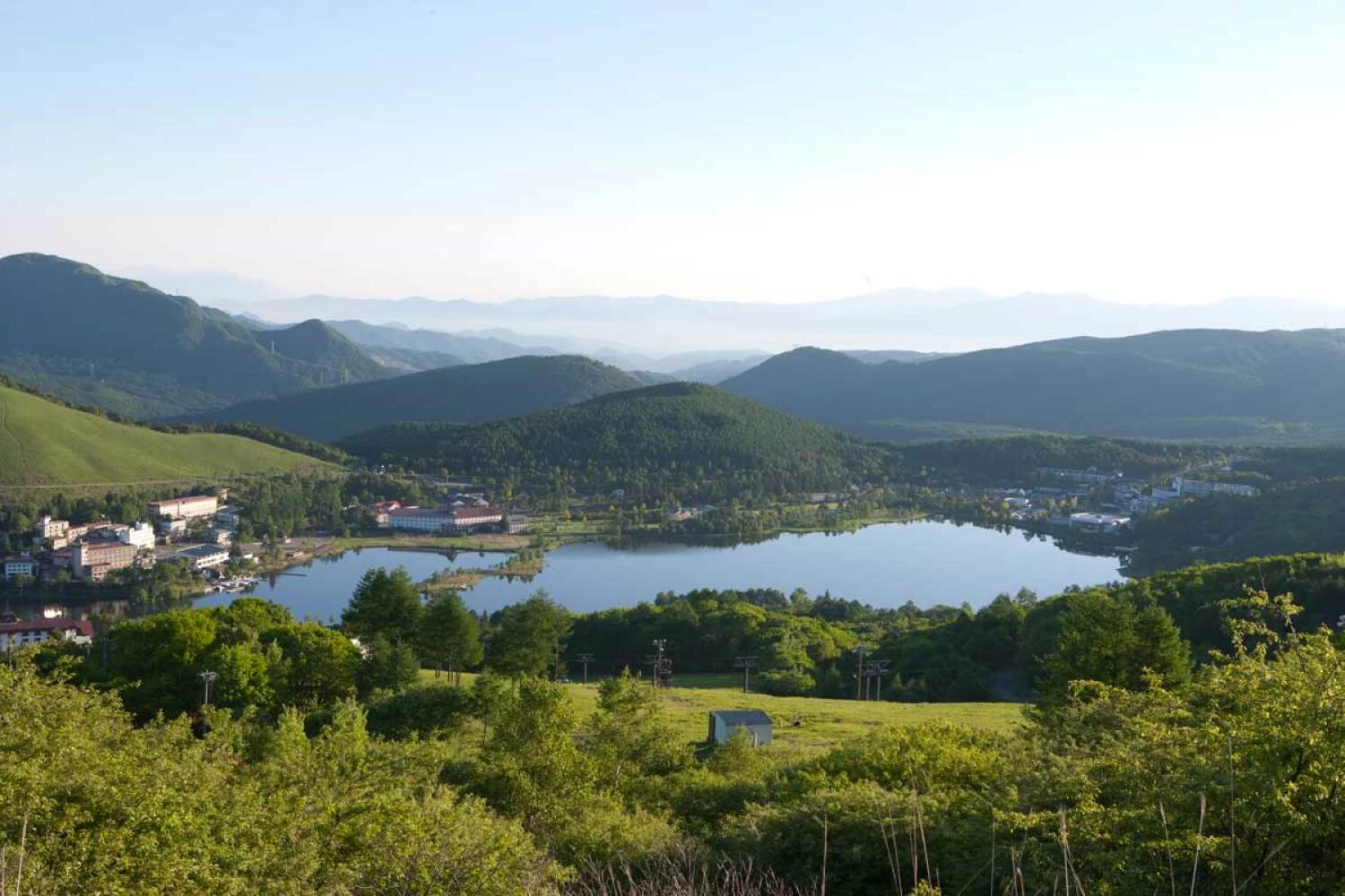 白樺湖全景 写真提供:茅野市観光課