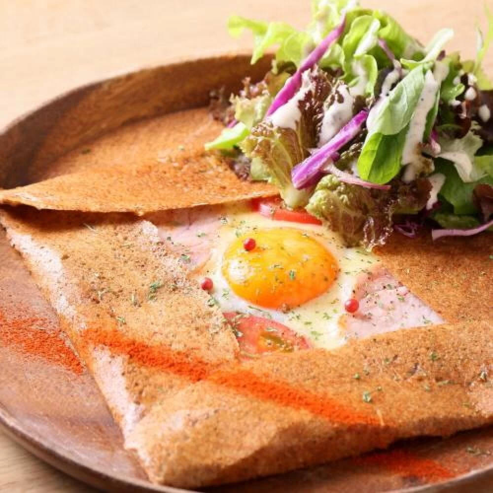 筑波ハムと奥久慈卵のコンプレットガレット