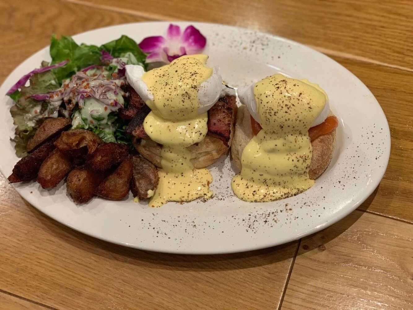 3種類のエッグベネディクトをご用意