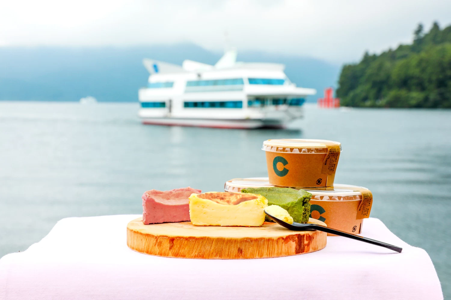 箱根・芦ノ湖 はなをり」に1泊！女子旅モデルコース｜旅行プランは旅色で。