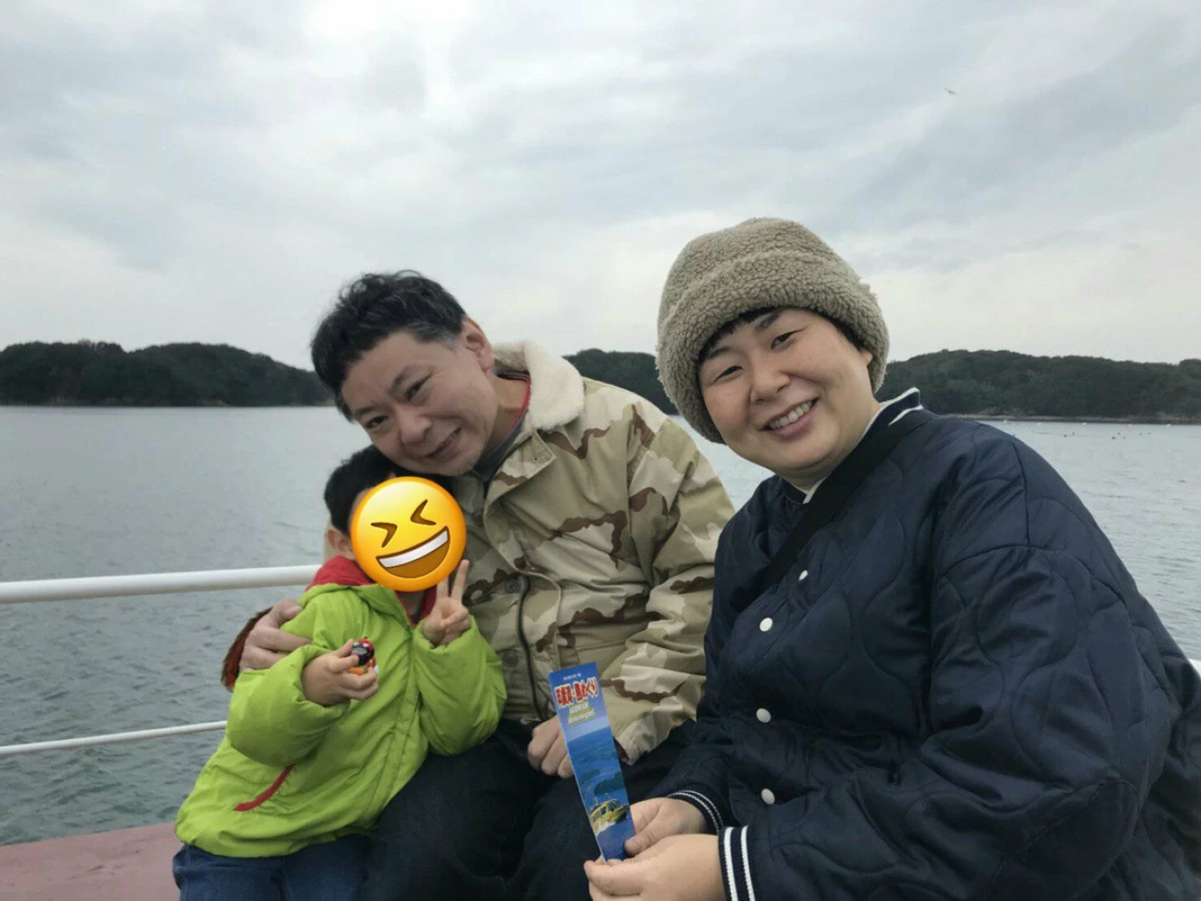 船上で記念撮影