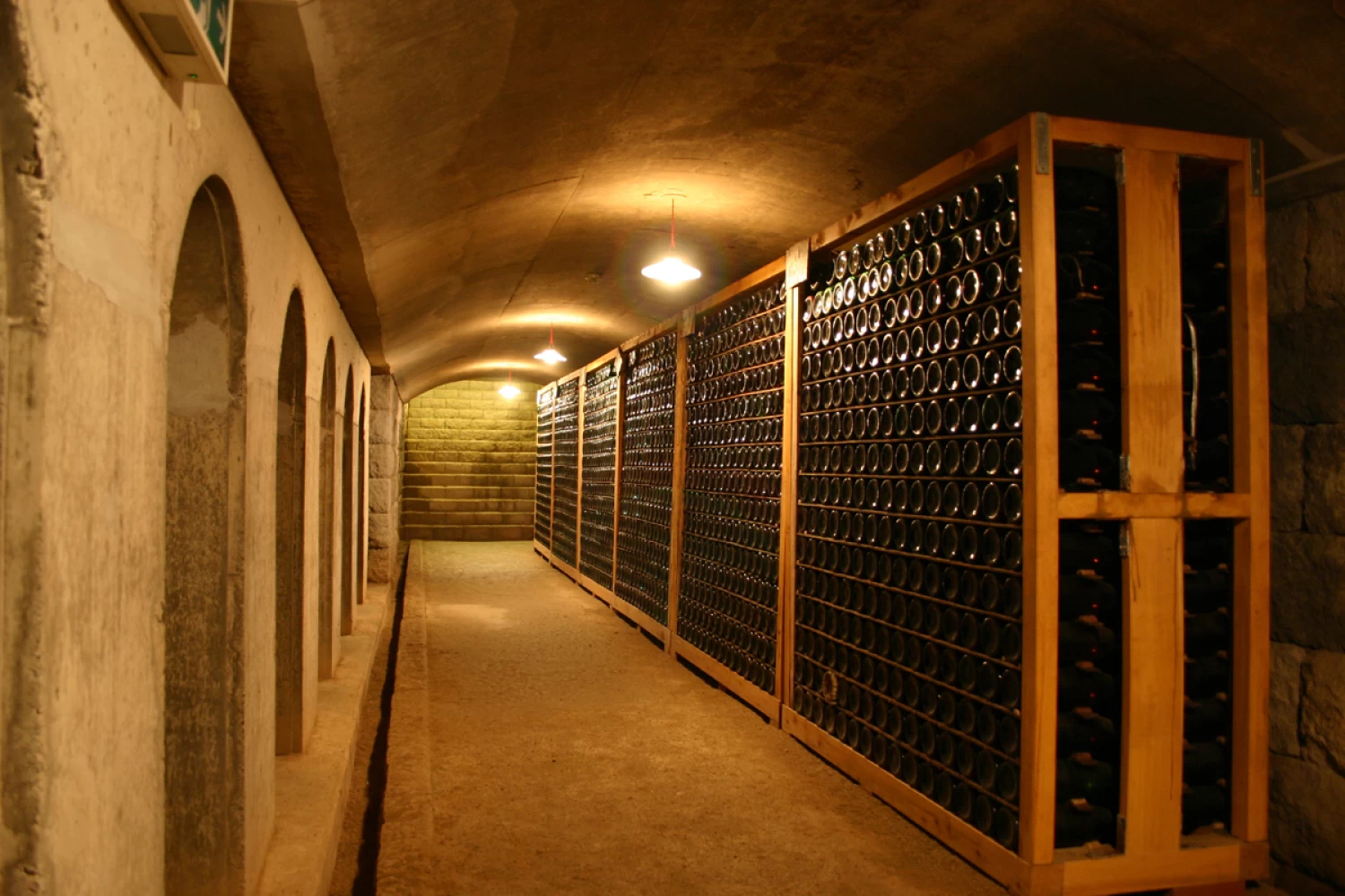地下貯蔵室