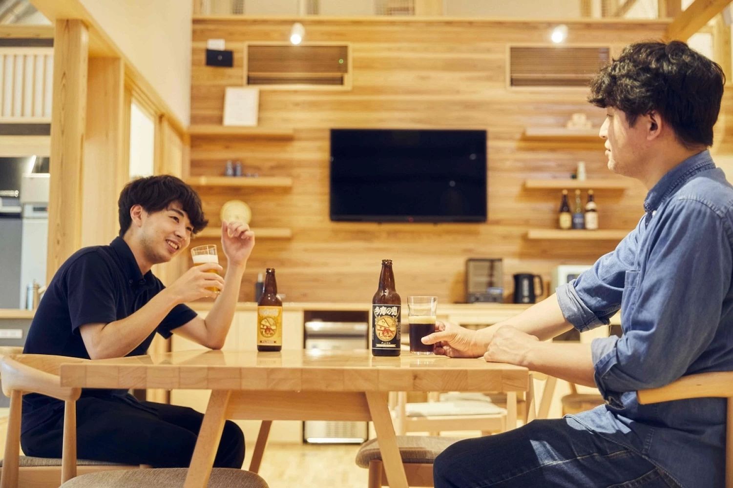 バーでは石川酒造のビールや日本酒もいただける