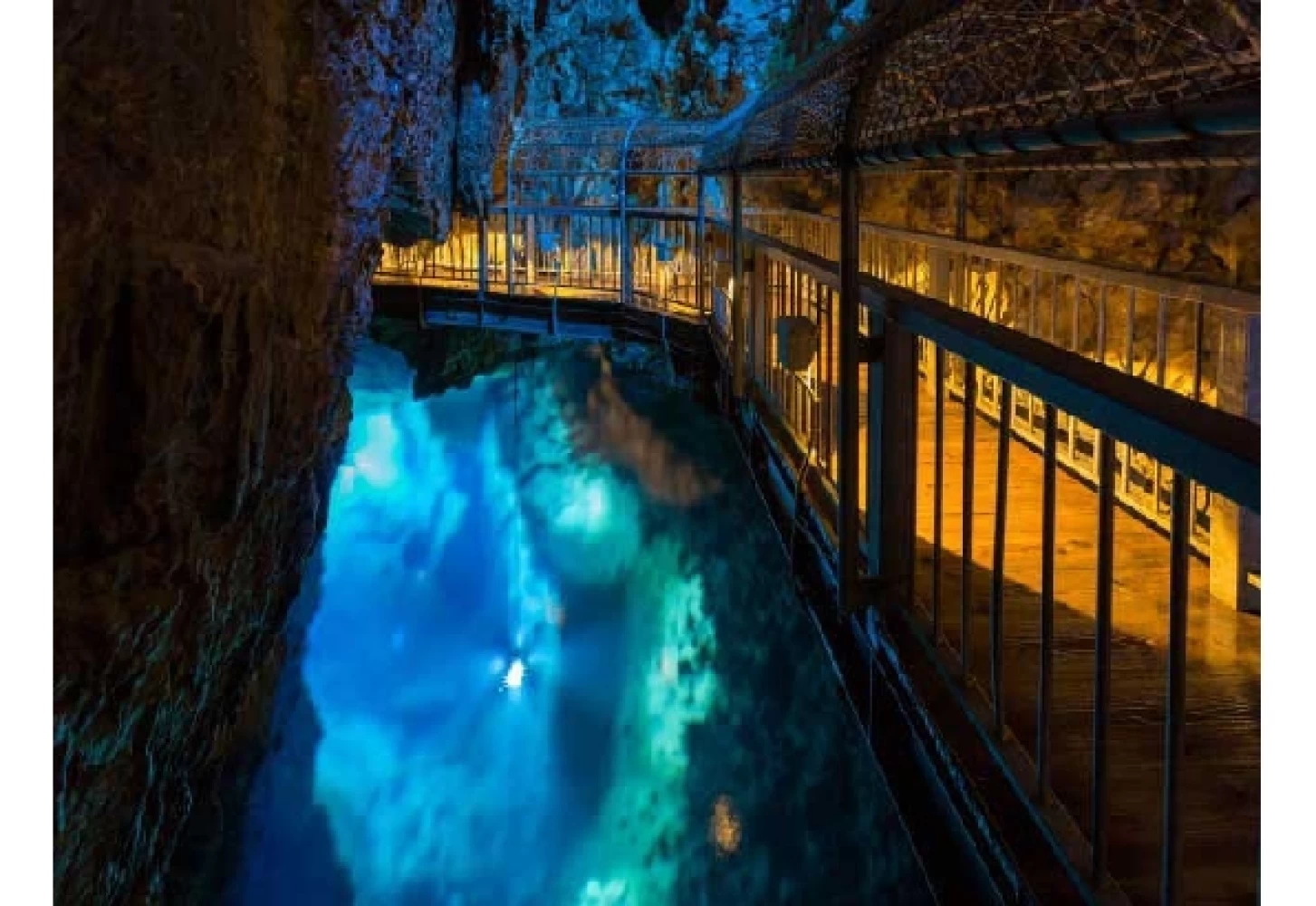 岬と文学の旅 DISCOVER JAPAN Discover Japan 2024年10月号「自然と