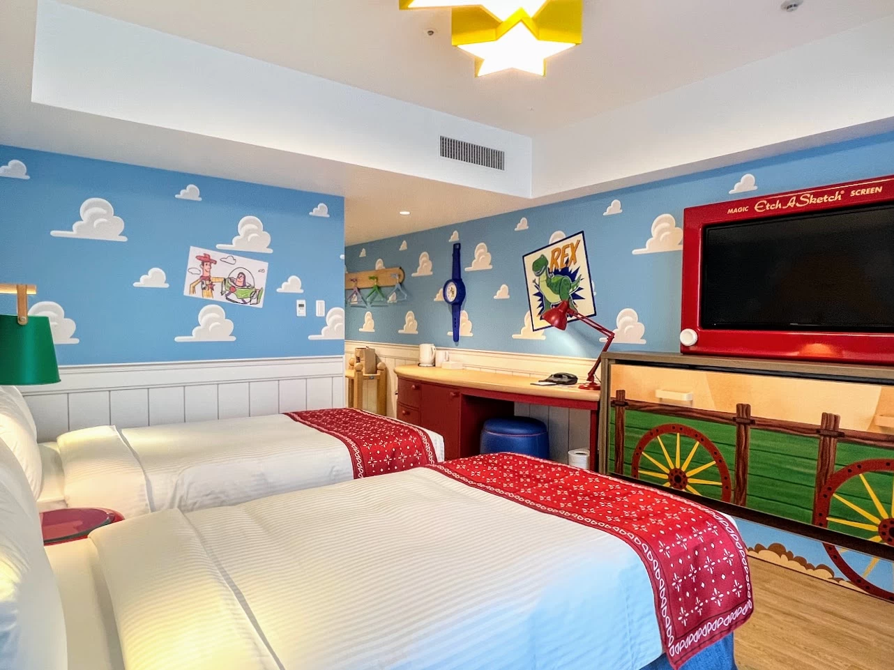 Official]Tokyo Disney Resort Toy Story Hotel