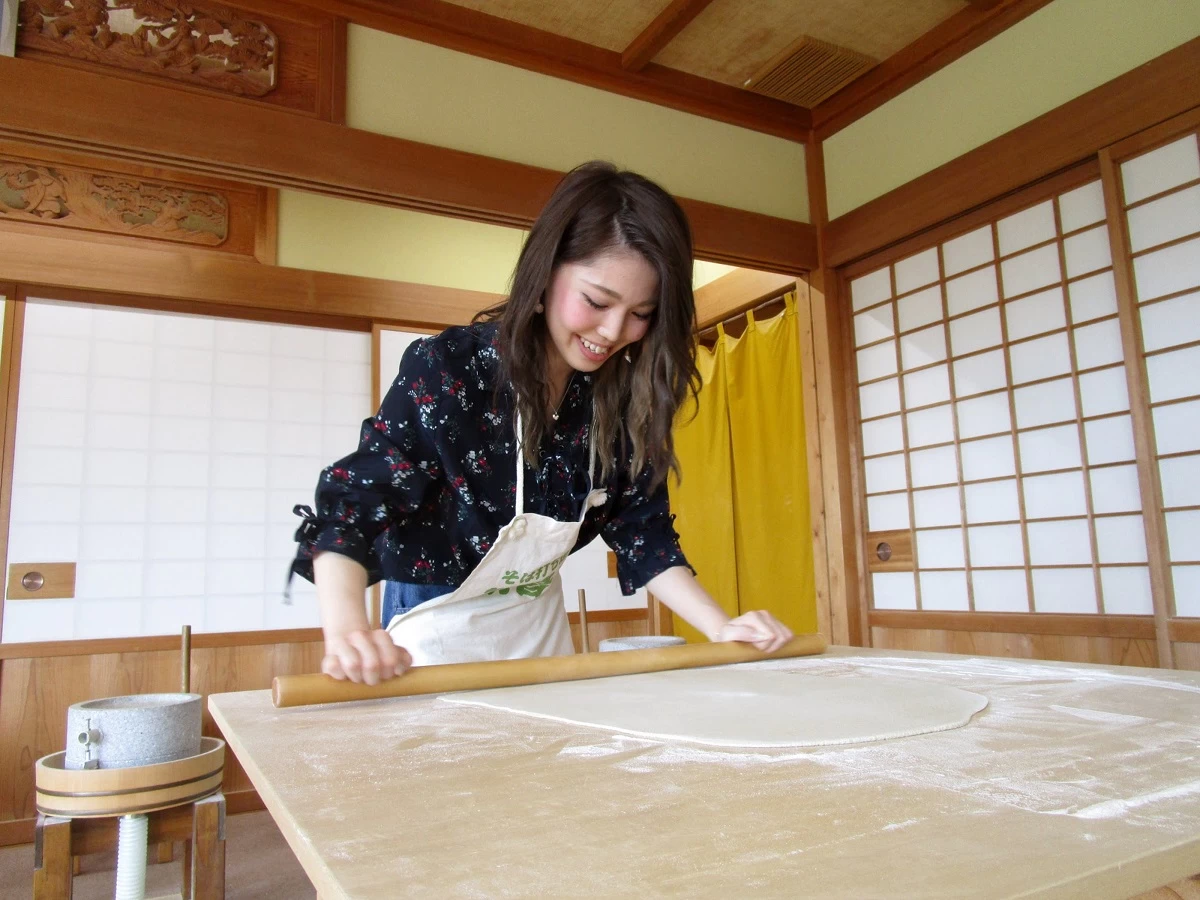 伊豆で蕎麦打ち体験！ 自然を満喫する温泉旅｜旅行プランは旅色で。