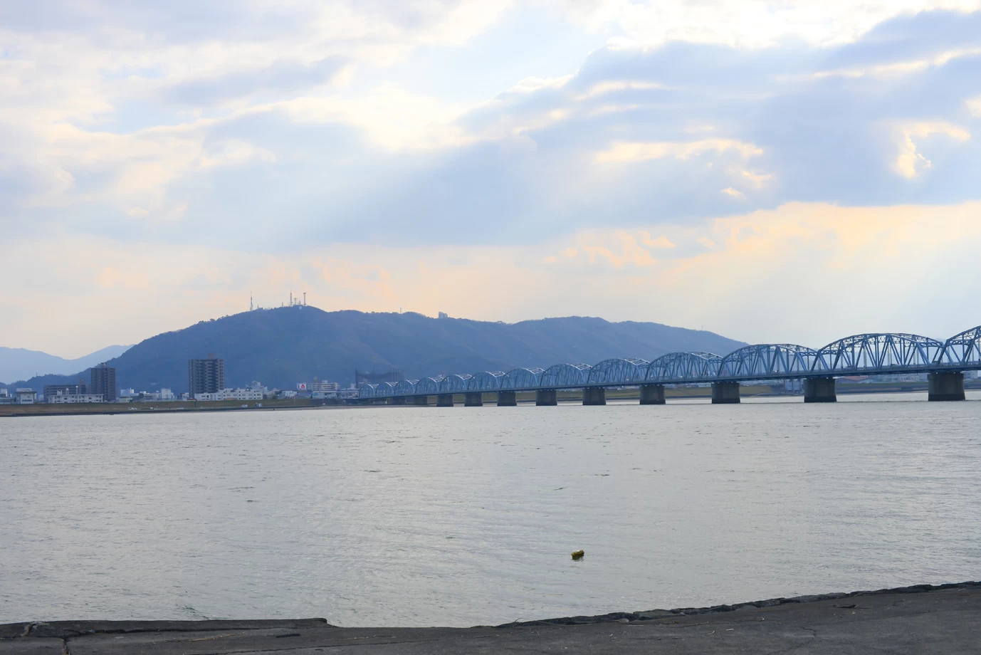 眉山