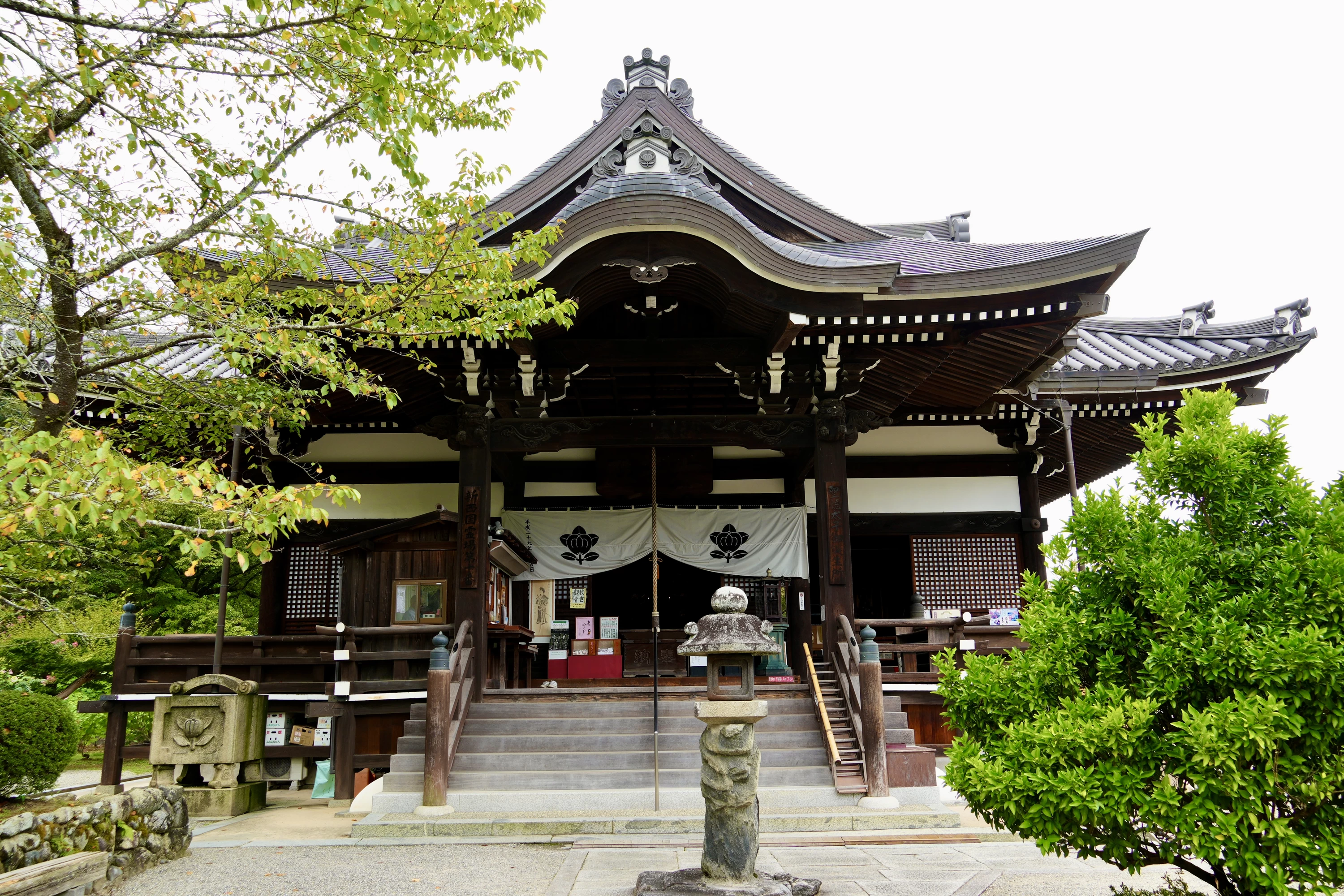 橘寺(たちばなでら)境内