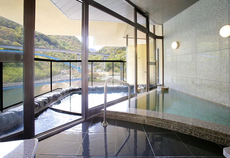 天然温泉を堪能できる露天風呂付客室