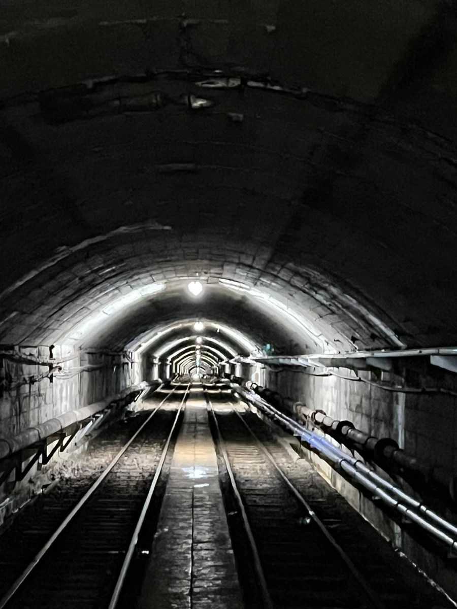 トンネル内の様子