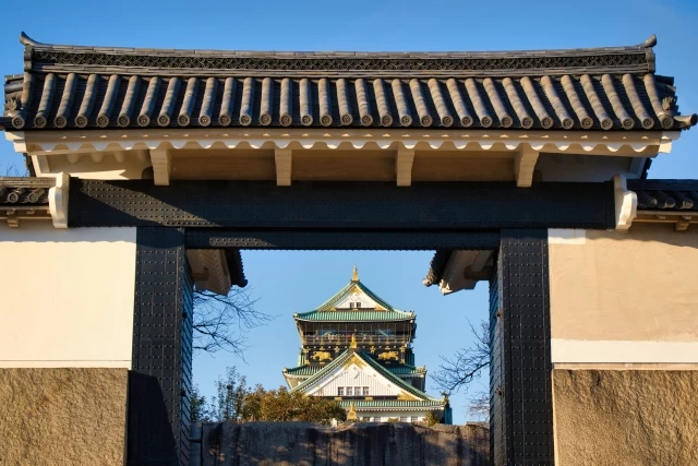 桜門から見える大阪城天守閣