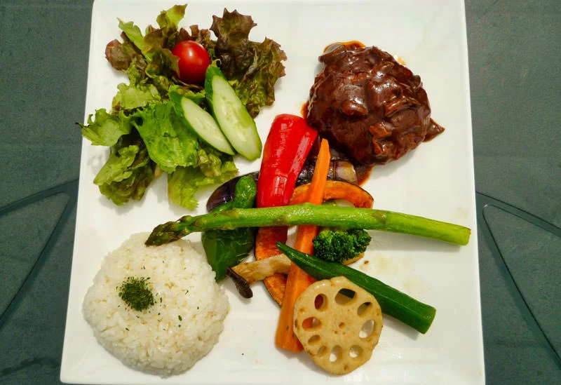 自家菜園の野菜を使用