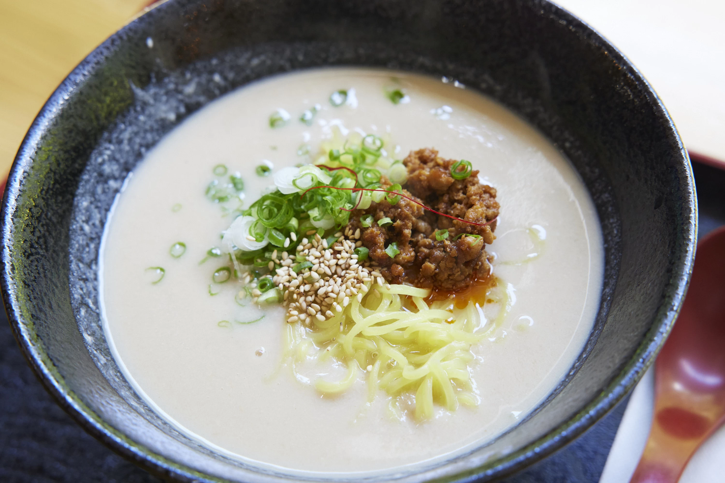 里芋担々麺はとろとろなのにあっさりで控えめの辛さ