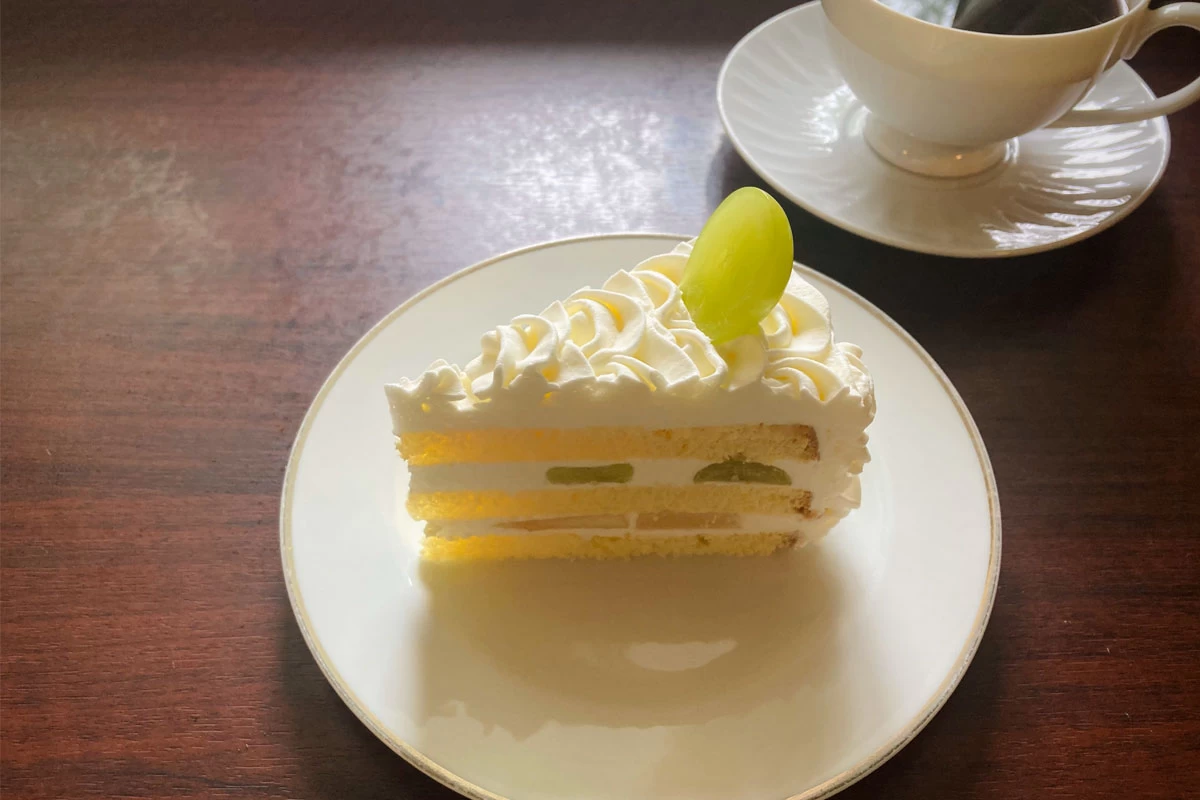 ショートケーキと亀田山ブレンドコーヒー