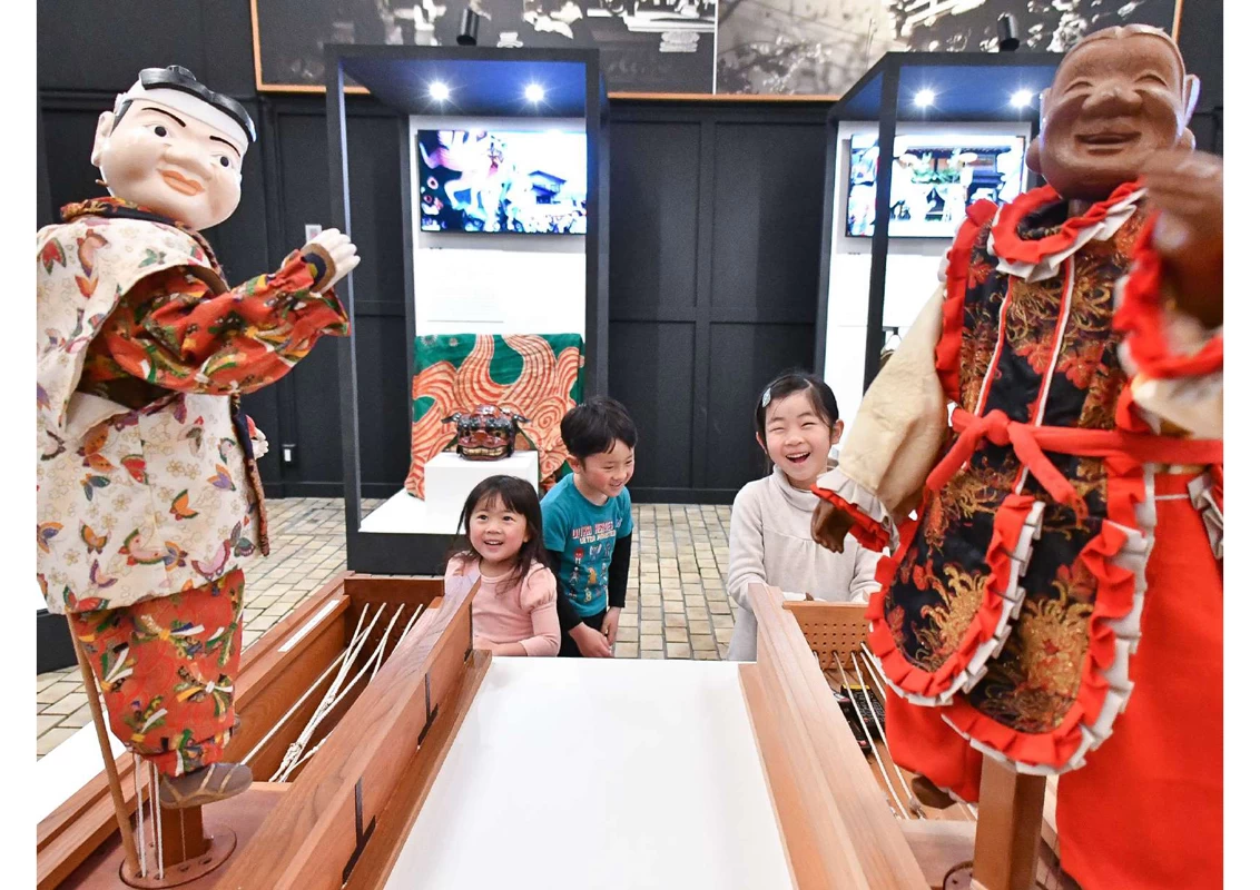 からくり人形の操作体験