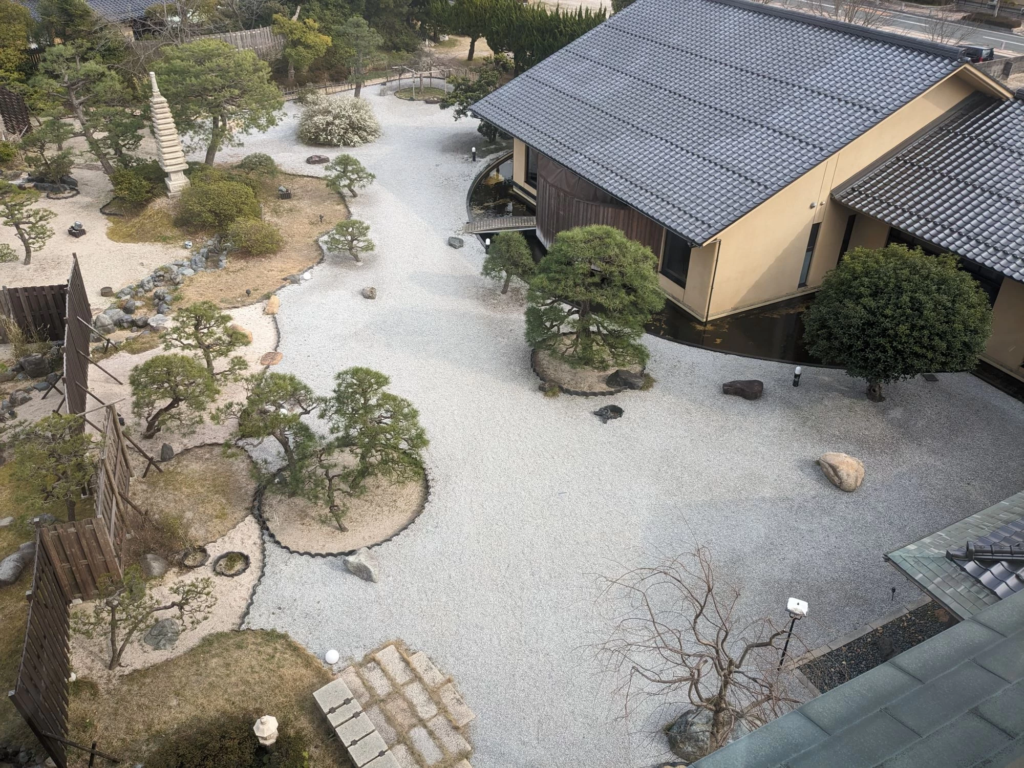 日本庭園（現地にて撮影）