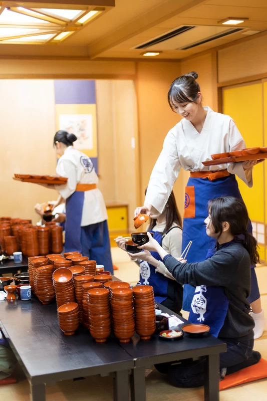 わんこそば実食中①