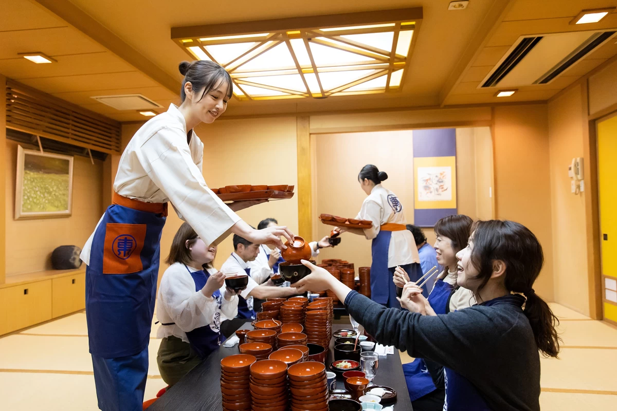 わんこそば実食中②