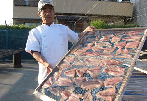 「ベッコウ姿焼き」の天日干し