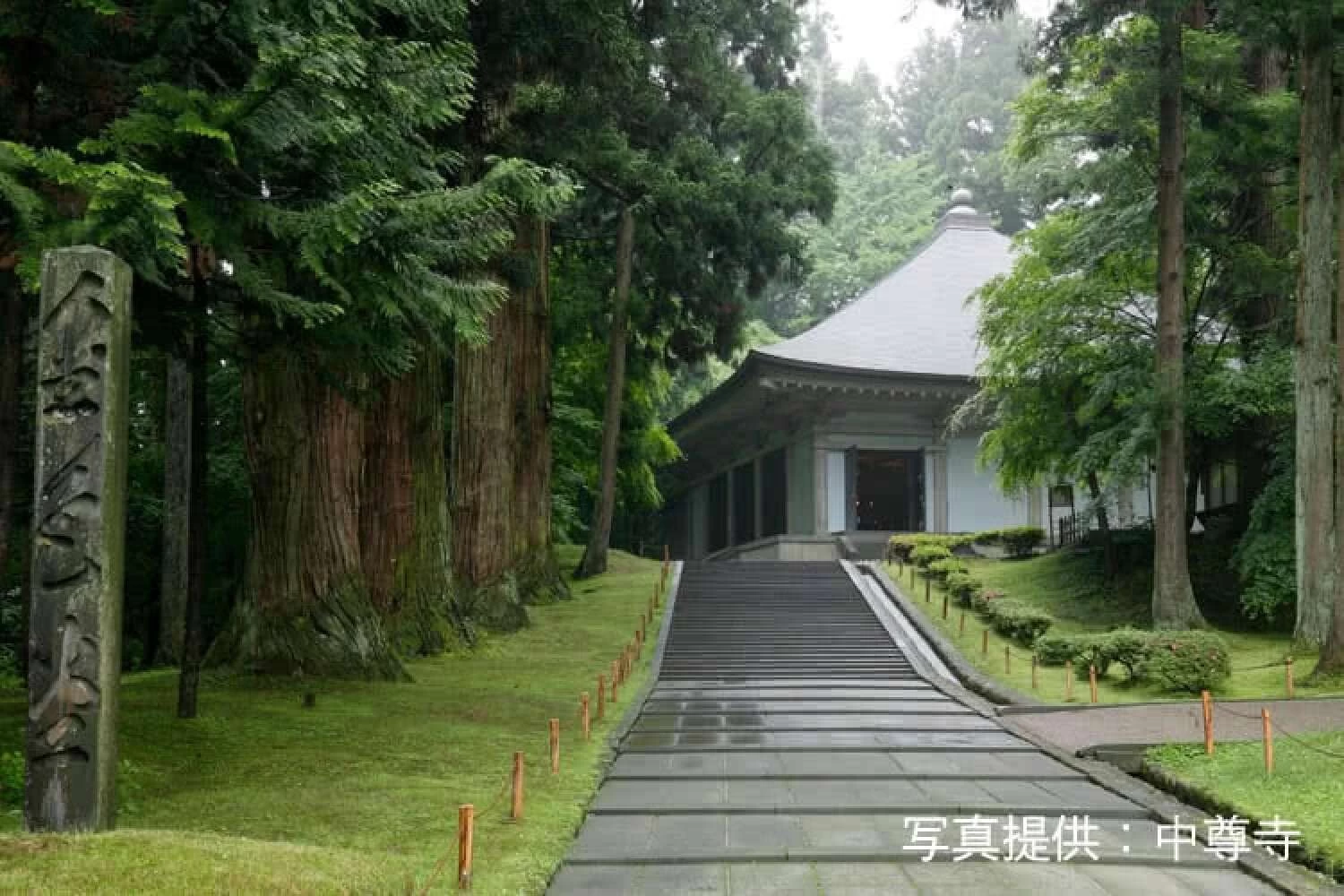 新覆堂（新緑）