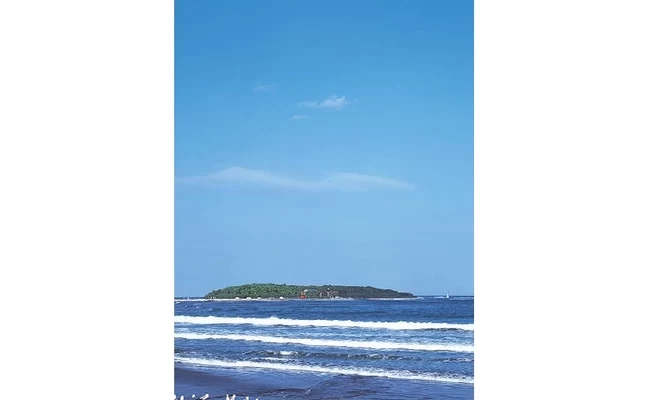 周囲1.5kmほどの小さな島