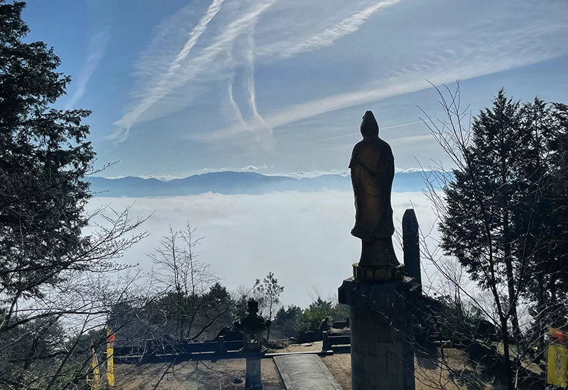 心安らかになれる幽玄の山寺
