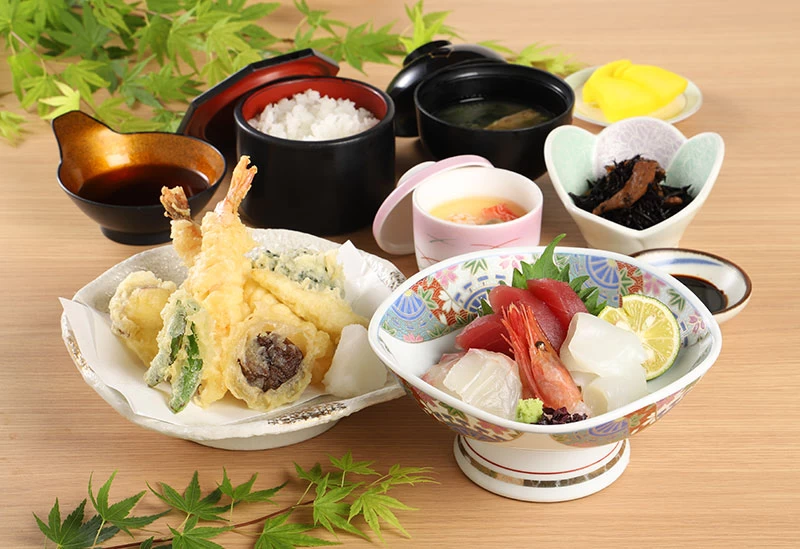 和風レストラン「秋月」