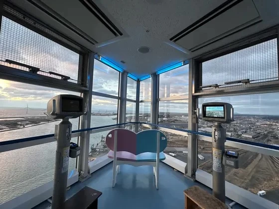 展望台はカップルシート有