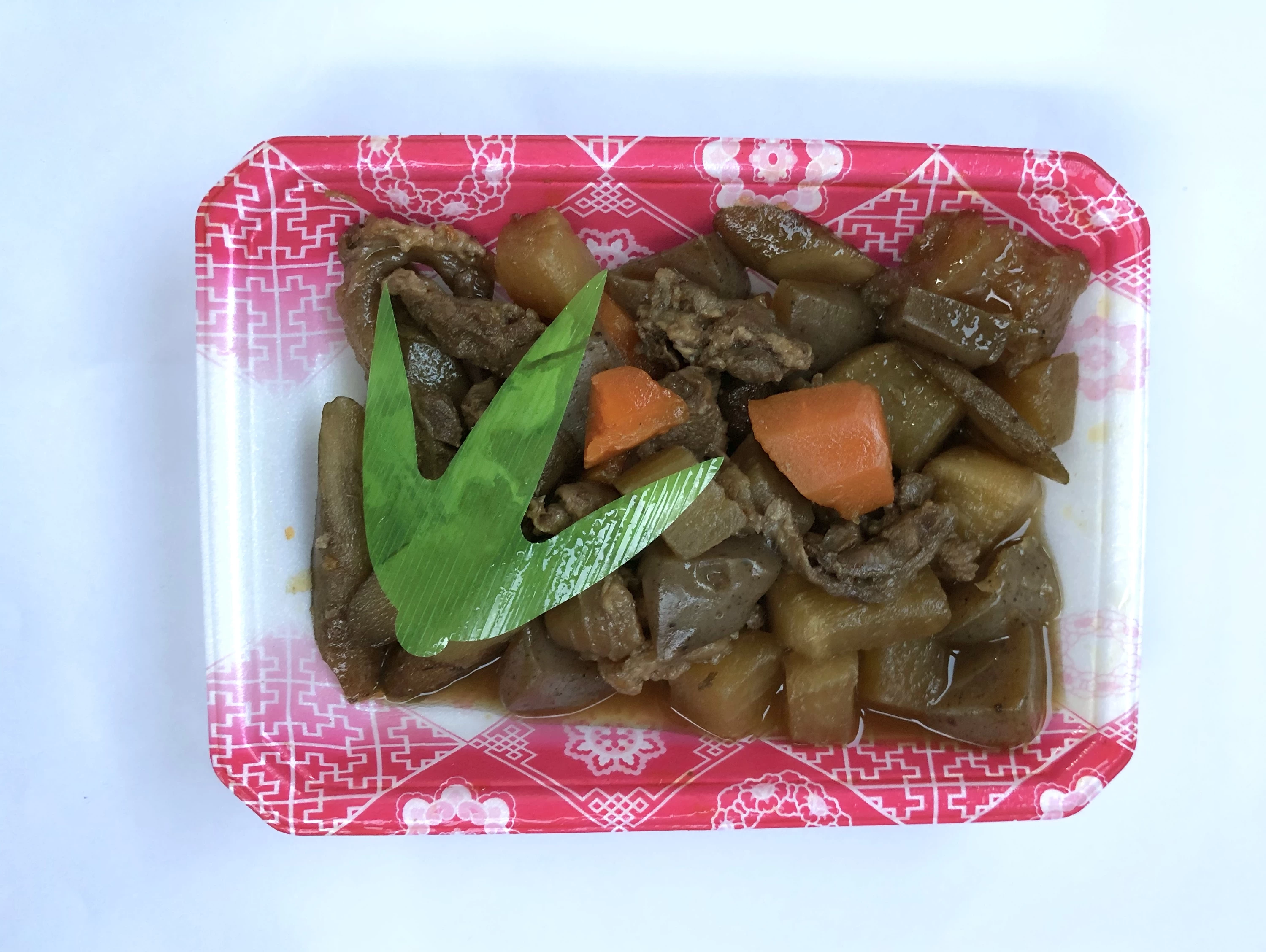 看板メニュー「馬スジ肉煮込み」（現地にて撮影）